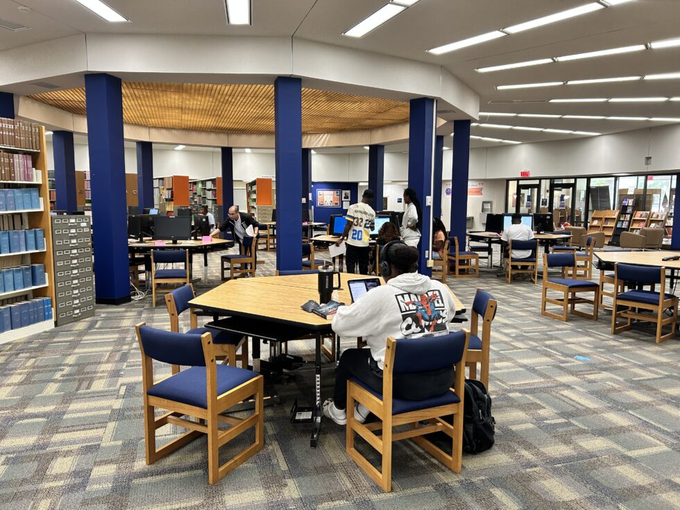 Gordon Library computer lab